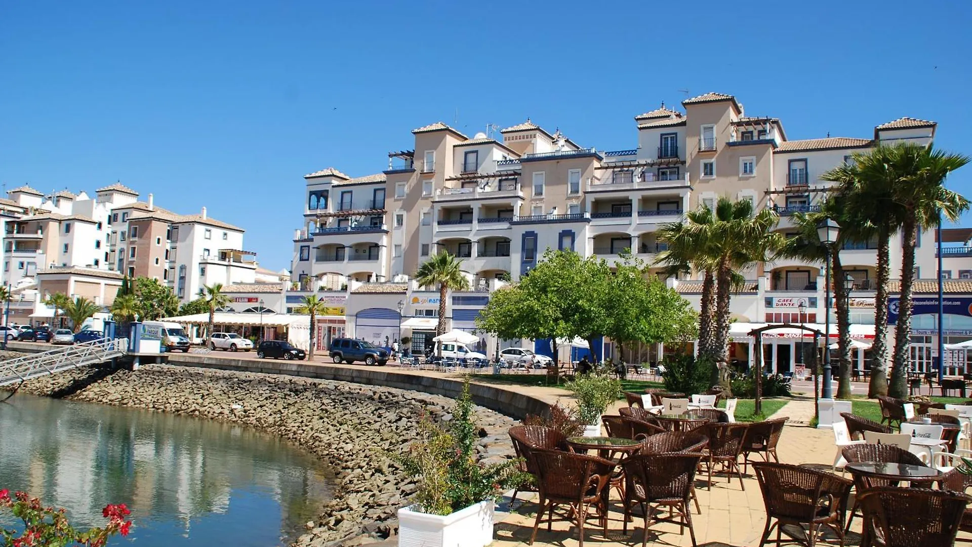 Marina II By H Daire Isla del Moral 0*,